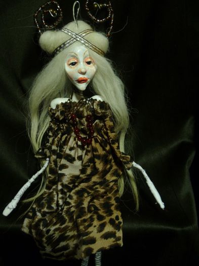  - MARIONETTE