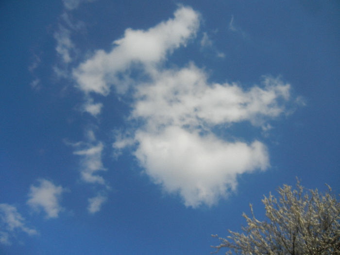 Spring Clouds (2014, March 27)