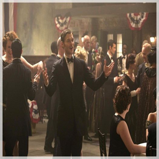 █ ▄→ şi eu care credeam că e ciudat că visez că fac un duet cu loghin #e -cl; vai fetelor, ştef şi eli, ce indignate sunteţi
