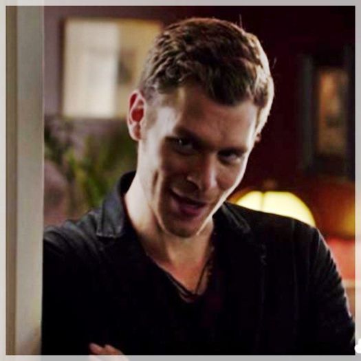 █ ▄→ hai că ştiu că mă doreşti caroline ; ce-i cu posterul ăla cu fuego, elena?