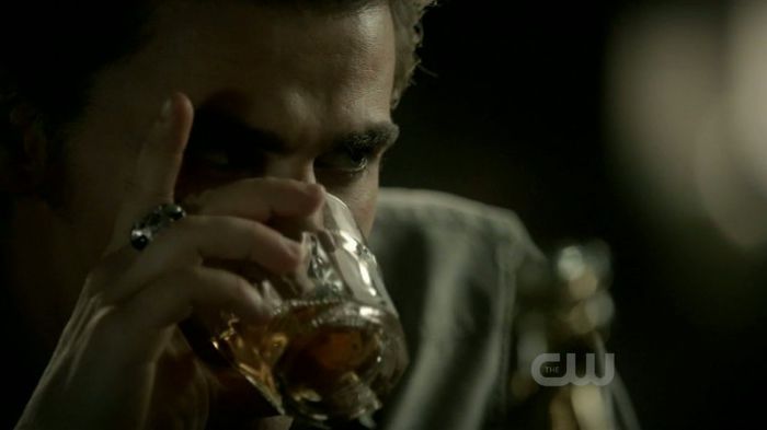 *da pe gat un pahar de whiskey* Mai esti pe`aici ? #kath