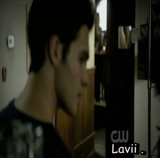 ;; se asigura ca a plecat si iese ;; mi.a trecut glontu .. - Episode - 10