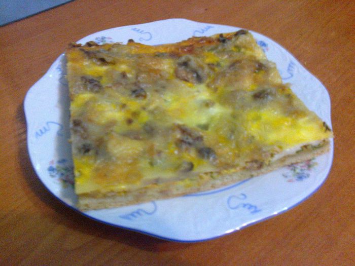 Pizza de casa cu ciuperci