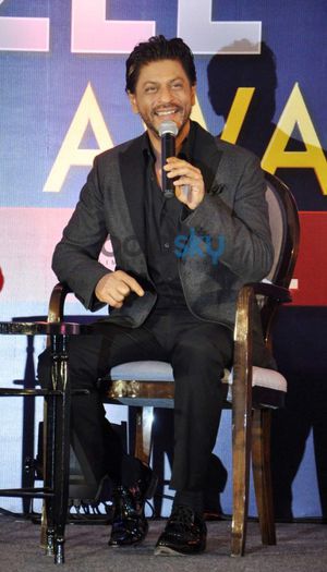 shah-rukh-khan-press-meet-of-zee-cine-awards-2014_138934552660