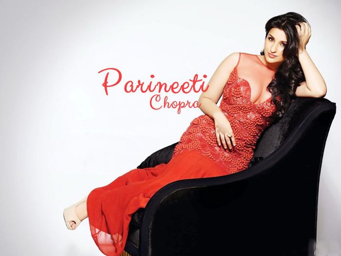 Dazzling Parineeti Chopra Latest Pics