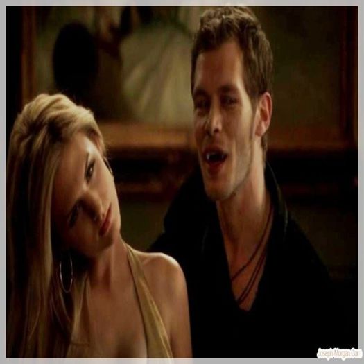 █ ▄→ -intră- good evening, pals. am adus cina -click-; vă dau şi vouă, dar mai întâi am să mănânc eu:))
