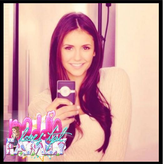 ♫.єℓєηα.♫ :D *se uită zâmbind la stefan* + bună Caroline - here - episode 02 - done