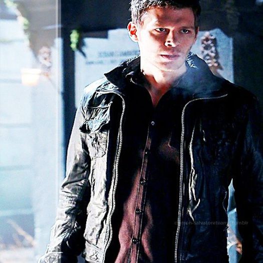 █ ▄→ -intră nervos şi se aşează la bar- click; p.s. : nu mă luaţi în seamă datherine:))
