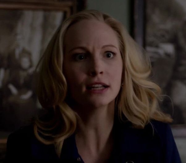 ᵔᴥᵔ -- What? Ce făcea acolo, şi cu cinee era? #elena