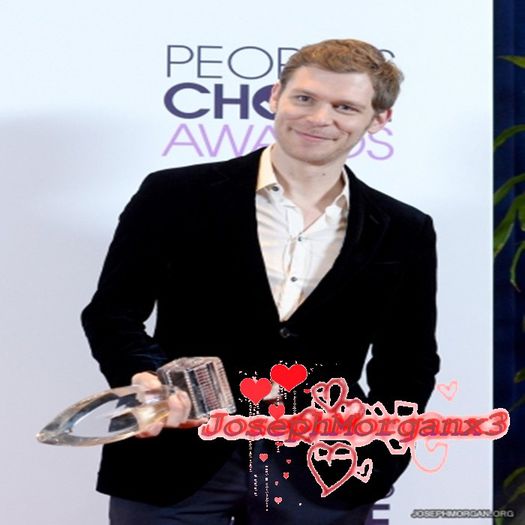 Arrivals at People's Choice Awards - January 8 (2014)