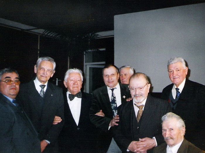 Printre regalisti, Cluj-Napoca 2005; Cluj-Napoca, Hotel Majestic, 25 martie 2005. In stanga, Artur Chomiuc din Arad si dr Vasile Lucaciu din Cluj
