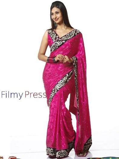 Divyanka-Tripathi-Hot-Photos-in-Pink-Desiner-Saree-With-Sleeveless-Blouse - Divyanka Tripathi