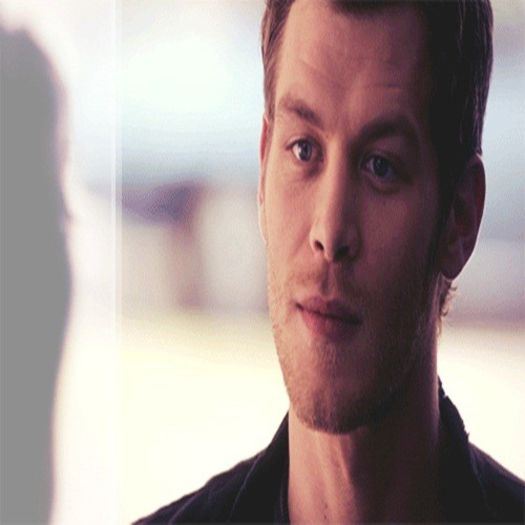 █ ▄→ merci, davina, dar arăt fabulos mereu;;) ; ce aveam de vorbit, caroline? -confuz-