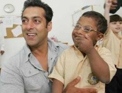 LES13 - SALMAN KHAN AND LES ENFANTS