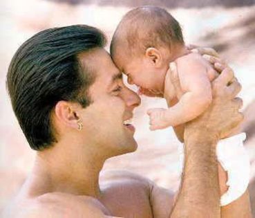 LES23 - SALMAN KHAN AND LES ENFANTS