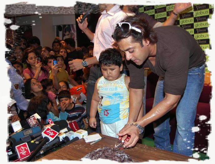 LES60 - SALMAN KHAN AND LES ENFANTS