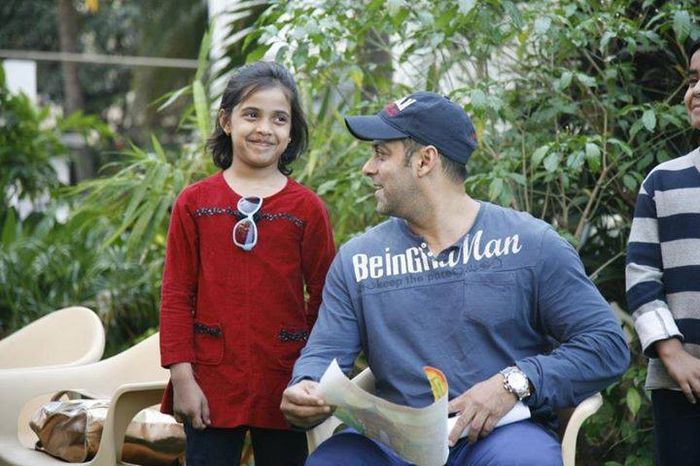 LES66 - SALMAN KHAN AND LES ENFANTS