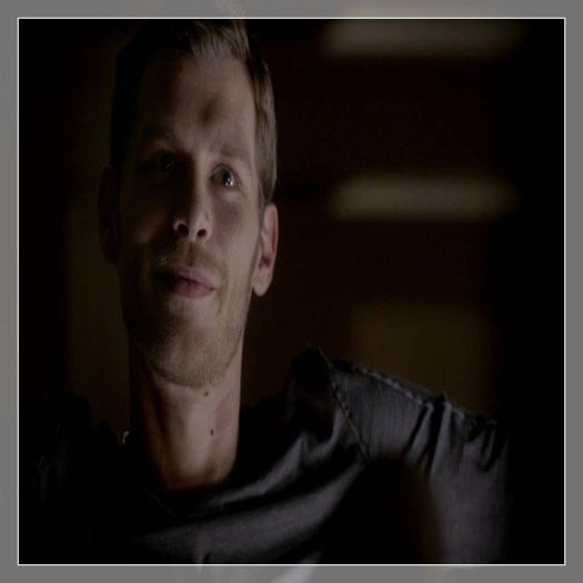 █ ▄→ ehe damon, noi nu ne putem înmulţi dar ne place să încercăm.. tu ai zis-o:)) -click; dau citate din tine.. şi sper că voi două, elena şi davina, nu vă gândiţi să daţi foc la casă
