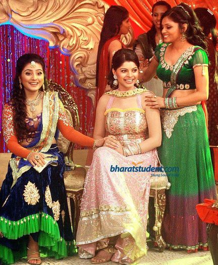 1970681_611618995595305_20171963_n