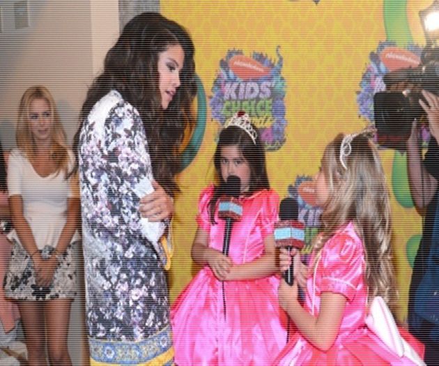 normal_006 - xX_27th Annual Nickelodeon s Kids Choice Awards - Backstage and Audience