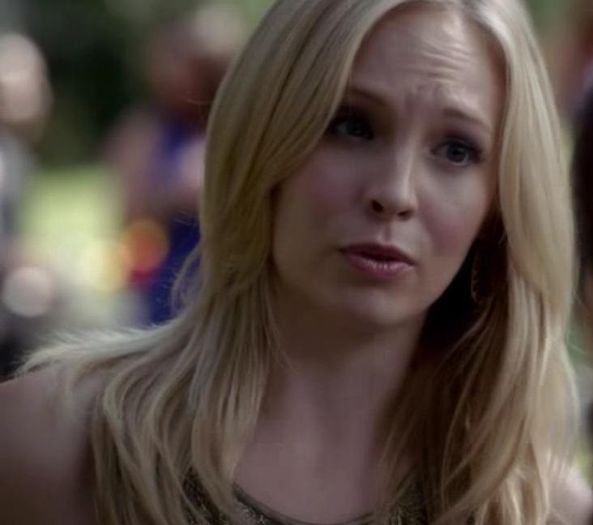 ᵔᴥᵔ -- Uite ce e Klaus..eu încă te iubesc dar şi eu mam ţinut de tine azi -cl; Şi spuneai că eşti orgolios..ei bine află că şi eu sunt orgolioasă şi nu pot să mă las aşa uşor
