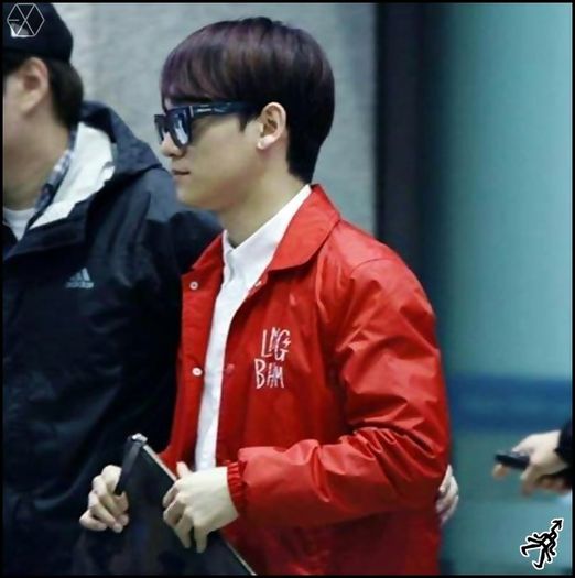 140302 Chen @ Hong Kong Airport and Incheon Airport.11 - exo - 140302 Chen - Hong Kong Airport and Incheon Airport