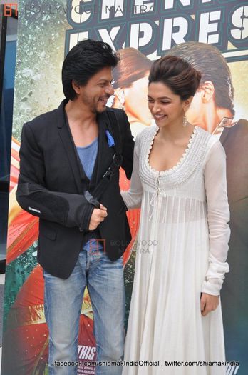 shahrukh-khan_deepika-padukone__608412