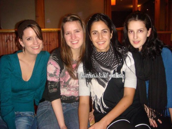 289800,xcitefun-katrina-kaif-sisters-3