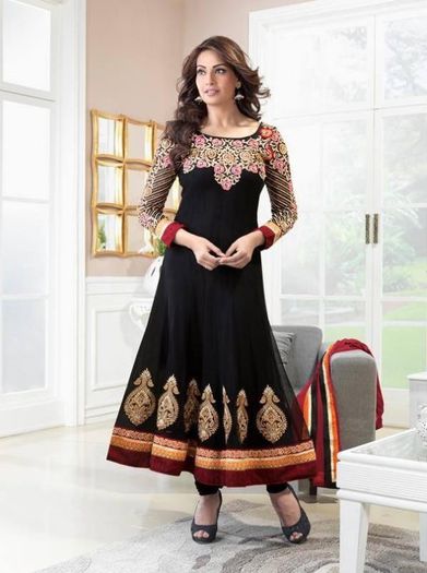 Bipasha-Basu-Stylish-Designer-Anarkali-Dresses-For-Eid-2013-004 - Bipasha Basu