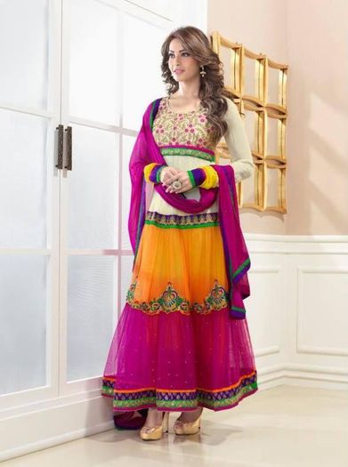 Bipasha-Basu-Stylish-Designer-Anarkali-Dresses-For-Eid-2013-011 - Bipasha Basu