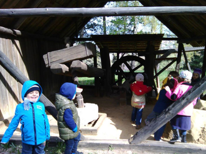 In vizita la Muzeul satului 10 ap,,2014