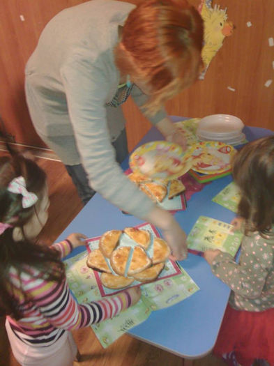 O zi speciala la gradinita.,12apr2014