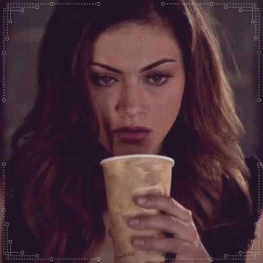 *ia un pahar* Noroc. Daca-l beau pe tot ma imbat