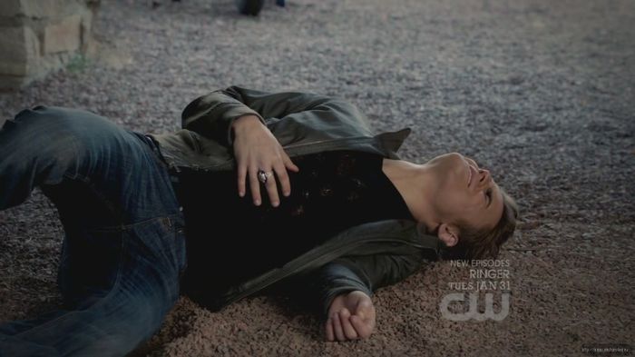 *se arunca pe jos de ras* Moooorrrr #klaus