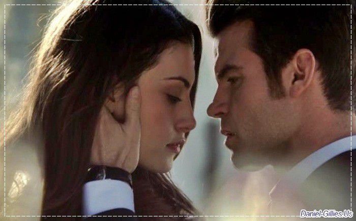 Elijah - Usorrr Hayley:)) se pare ca ai chef de alte alea :>