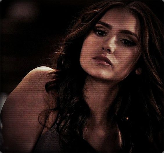 #► adica l`am tradat eu pe #niklaus si crezi ca imi e frica de #rebekah?...*rade*