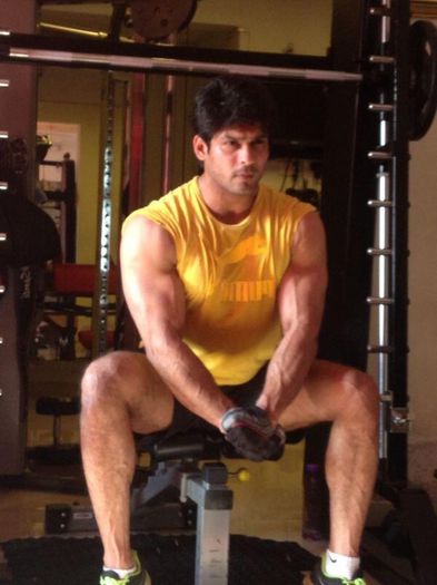 5mSYH - Siddharth Shukla