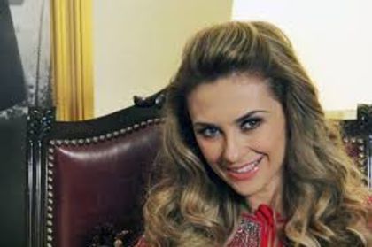 images (1) - La Patrona-Gabriela Suarez-Veronica Dantes