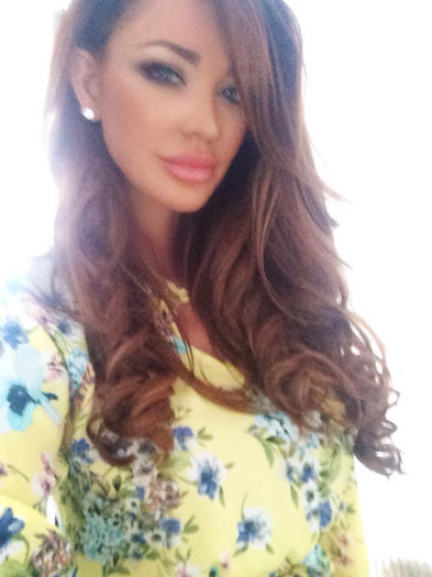 1001569_712913928761608_1416887099_n