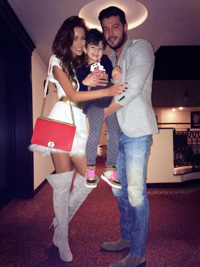 1513242_676745039045164_605983241_n