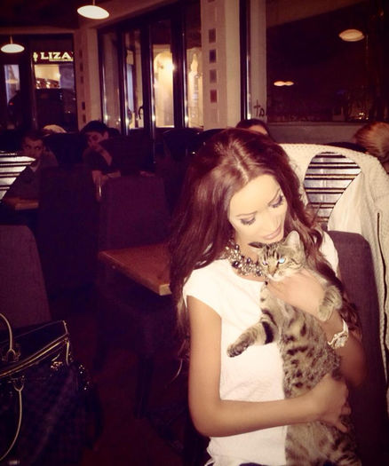 1520797_684035571649444_1002466046_n