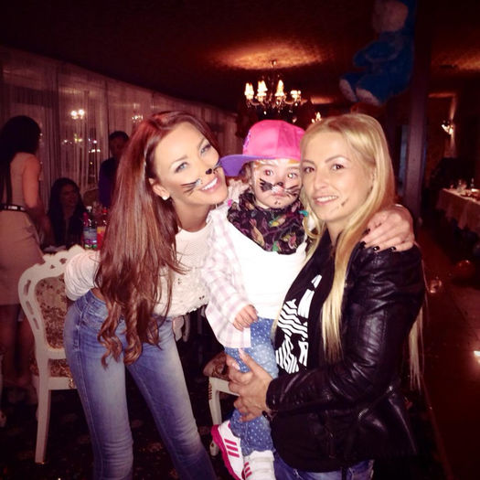 10014601_716020271784307_822414718_n