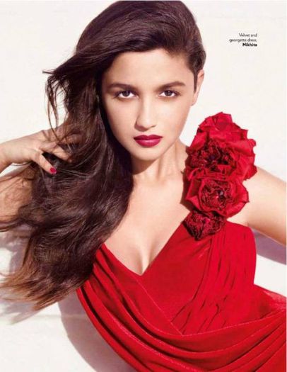 alia-bhatt-photo-shoot-vogue-september-2012-2