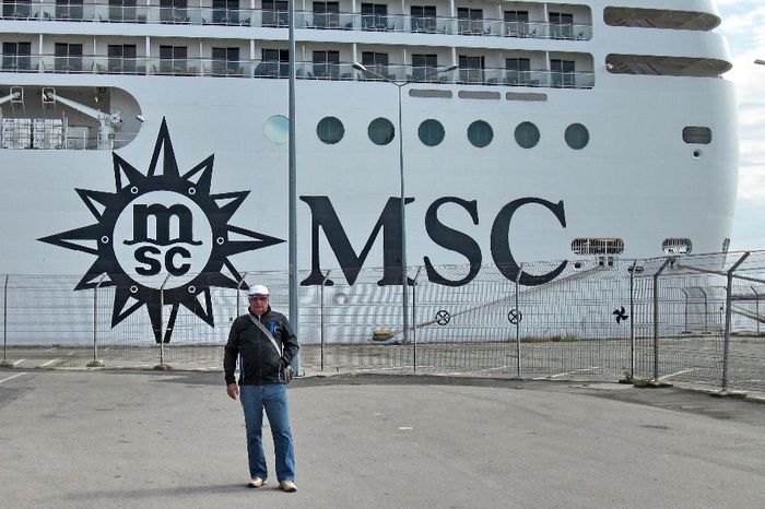 In fata vasului MSC Musica - 2013 2