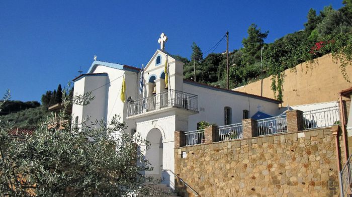 Katakolon, biserica