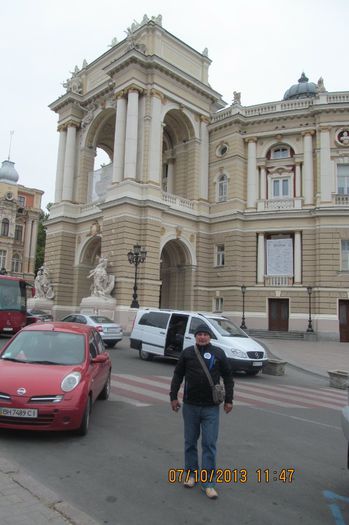 Odesa, In fata teatrului