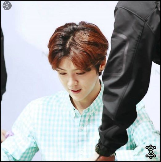 140301 LuHan @ Nature Republic Event.044