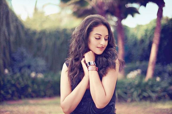 Sonakshi Sinha's full photoshoot from Filmfare - July (4)