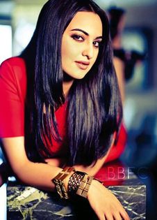 sonakshi-sinha-at-filmfare-magazine-july-2013-photoshoot-4