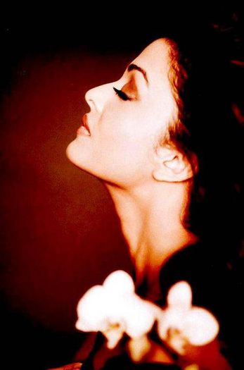 aishwarya-rai-latest-photoshoot-i17